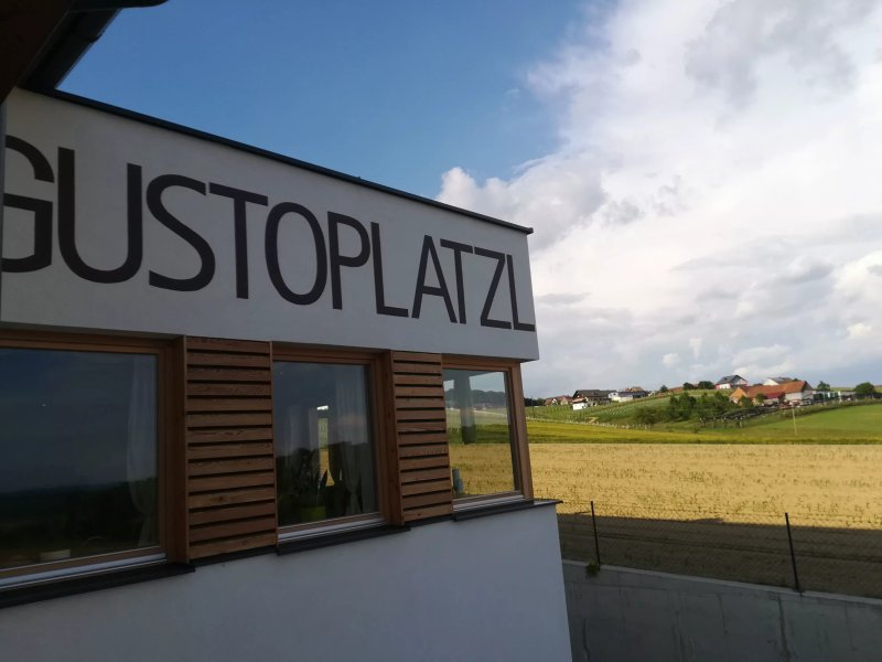 Gustoplatzl KG