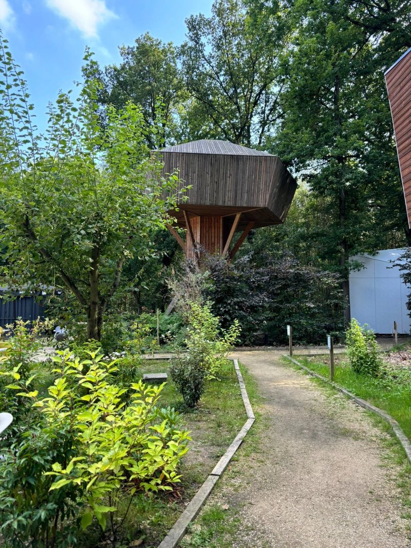 Utopia Hotel