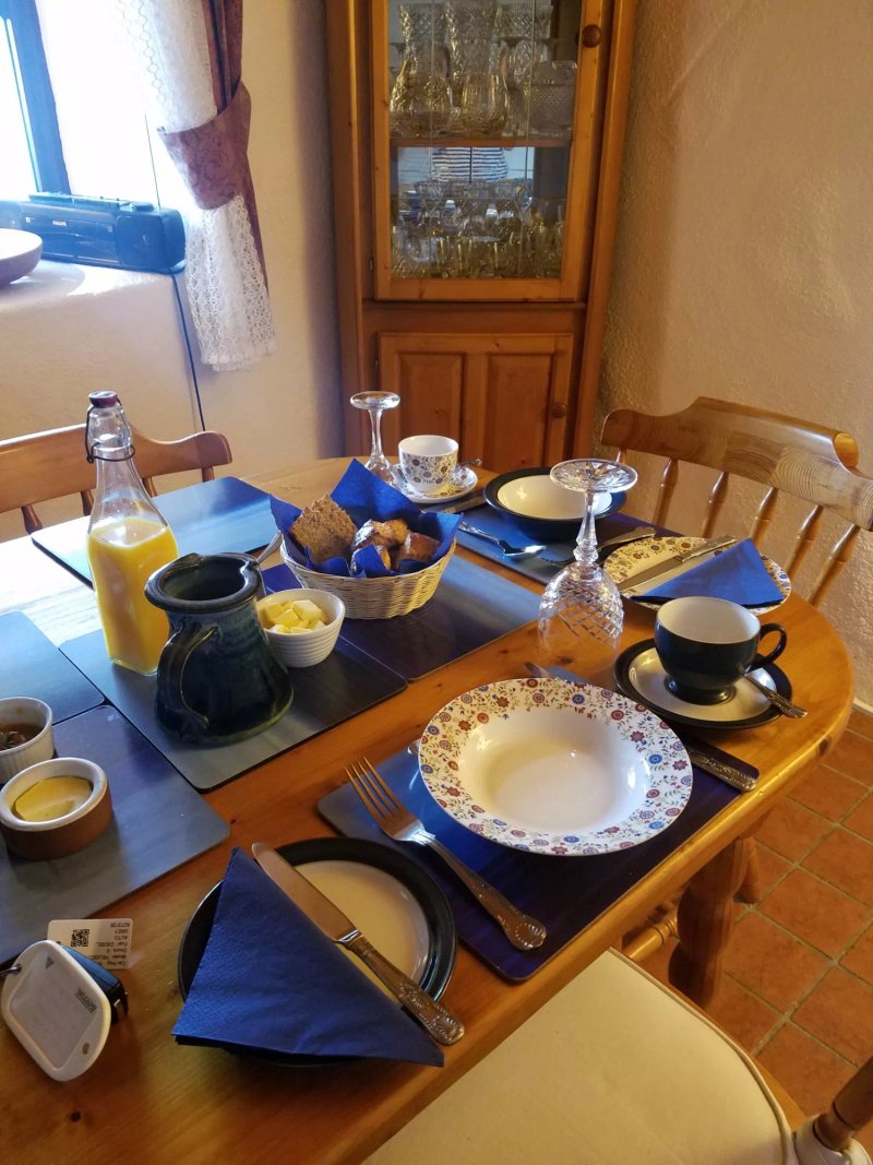 An Caladh Gearr Thatch Cottage B+B