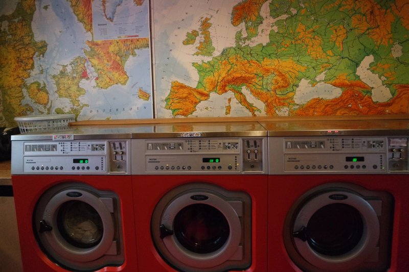 the laundromat cafe