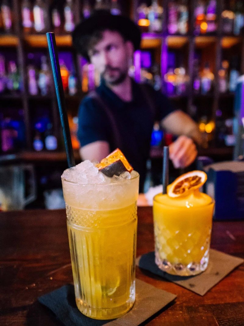 Ciu' Die Bar