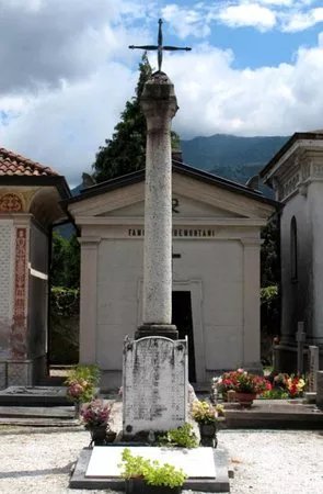 Monumento Ai Caduti di Veccana