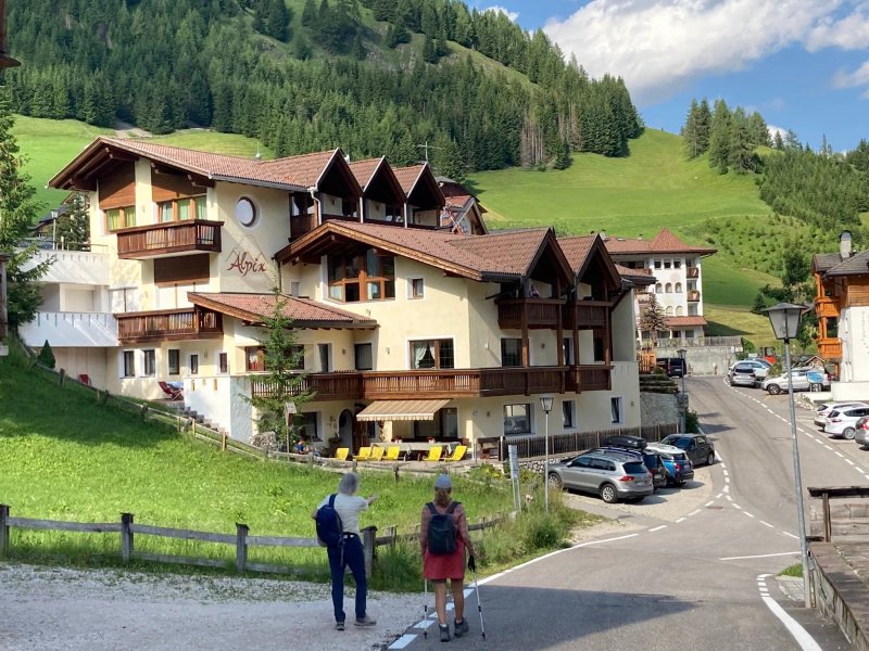 Alpin Apartments Colfosco