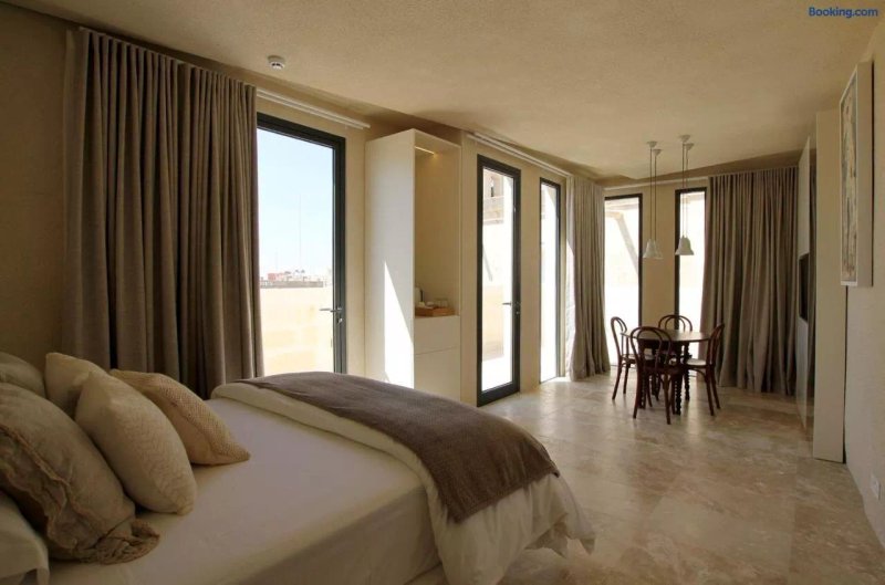 The King George Village Boutique Hotel