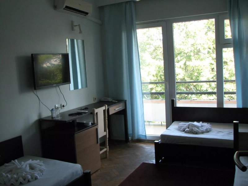 ADIS Holiday Inn Hotel