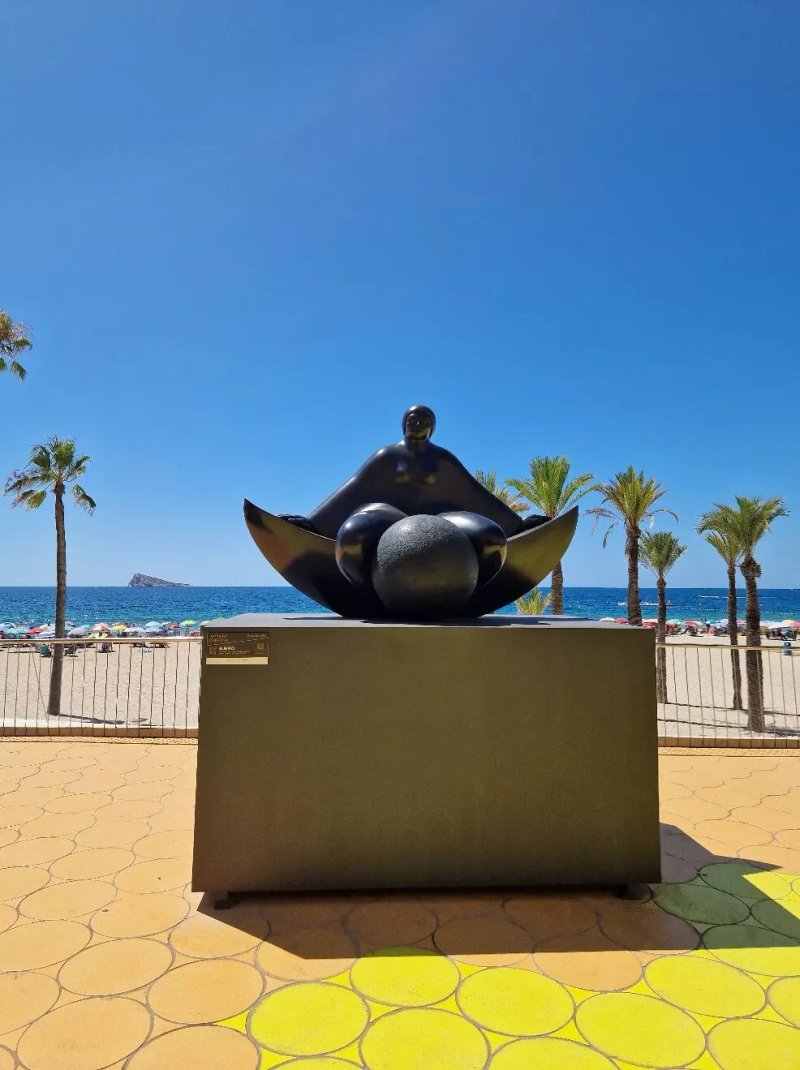 Sueno Statue