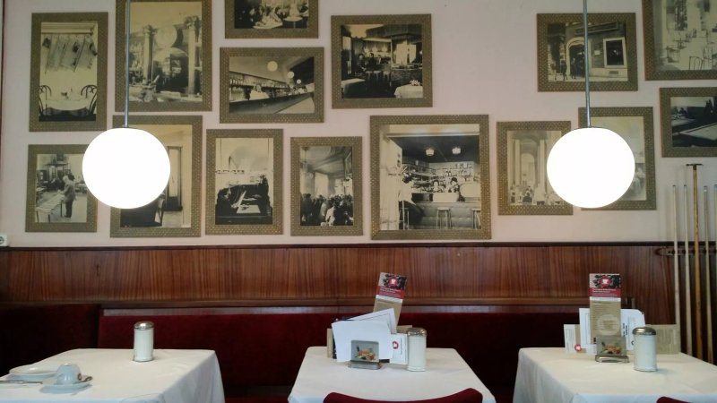 Madar Cafe Central