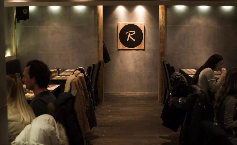 Replay Cafe & Restaurant
