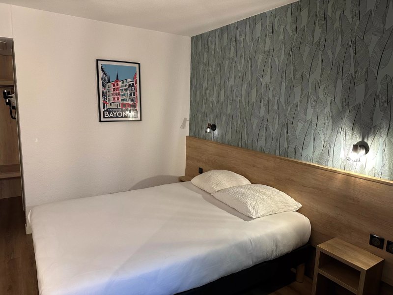 Ostal Hotel Pau Université
