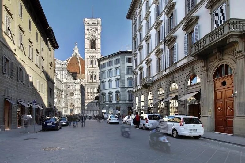 Centre - Duomo Square (150 Feet) Great Location - Free Wifi!