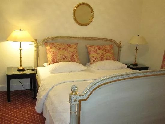 Dirazi Guest House