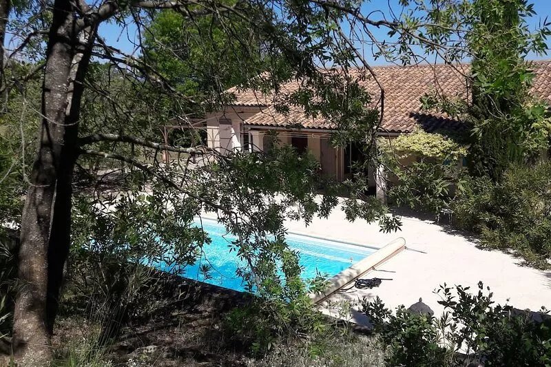 Drôme Provençale house with private pool in charming typical village