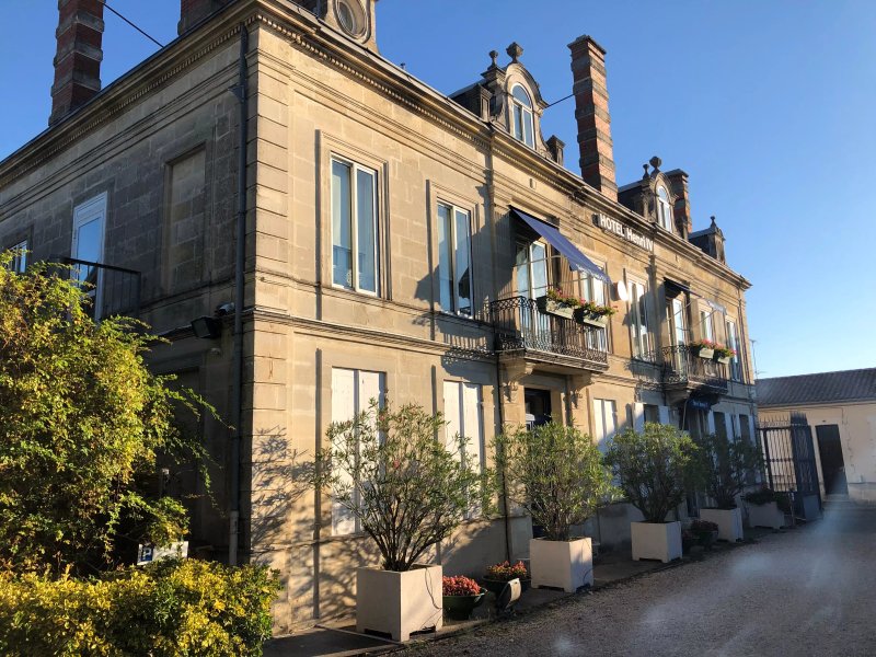 Hotel Henri IV