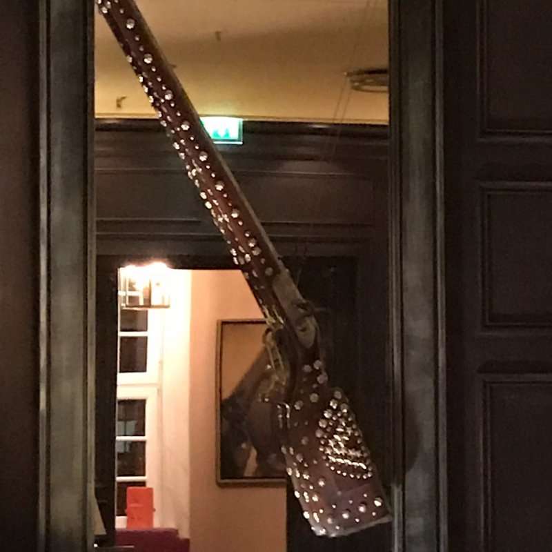 Bar 1705