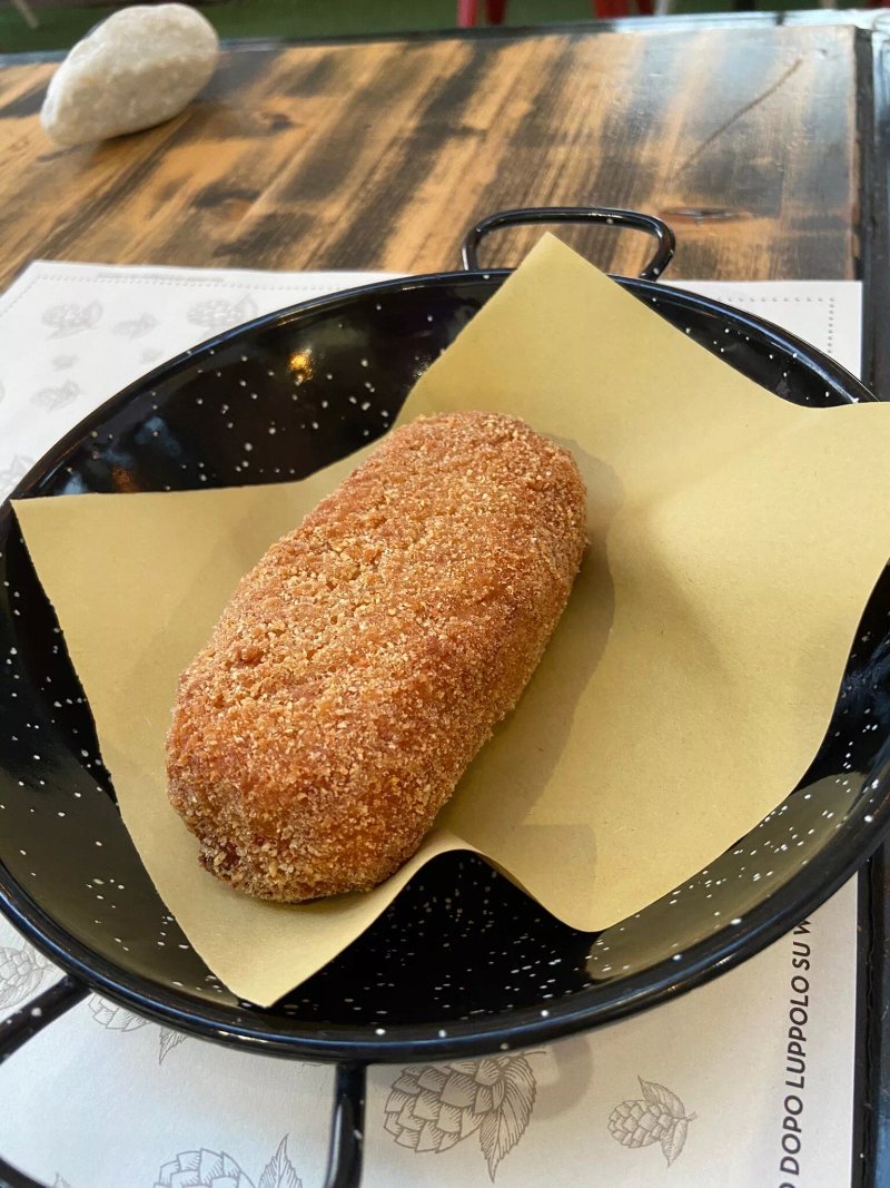 Tutti A Tavola Ar Bistro