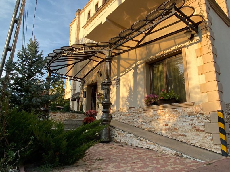 Aviator Boutique Hotel