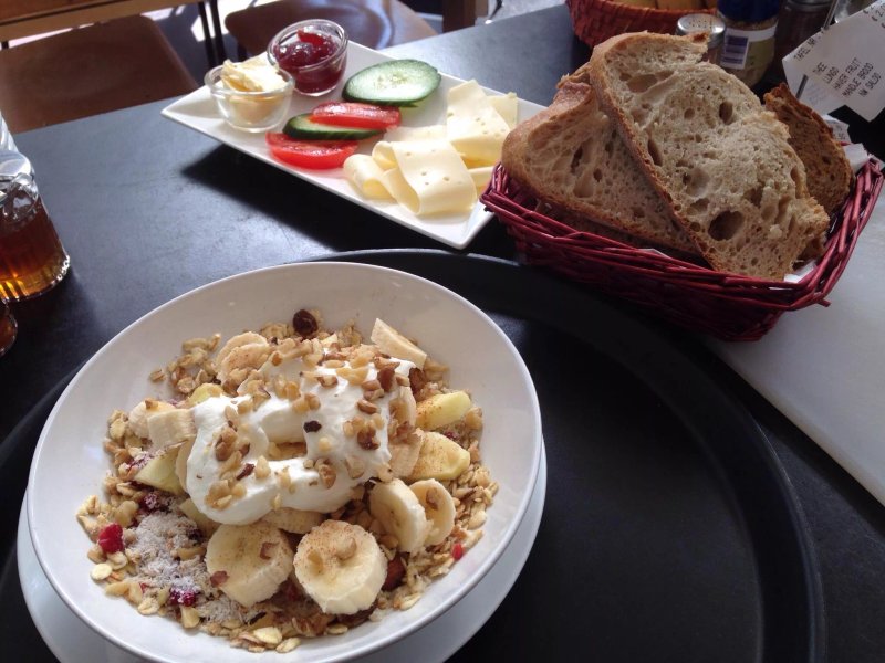 Zusjes Biologische Delicatessen, Espresso en Lunch