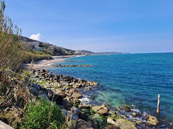 Spiaggia Libera Di San Vito