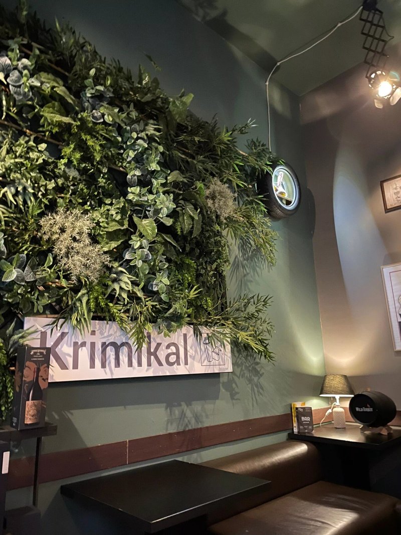 Krimikal cocktail bar