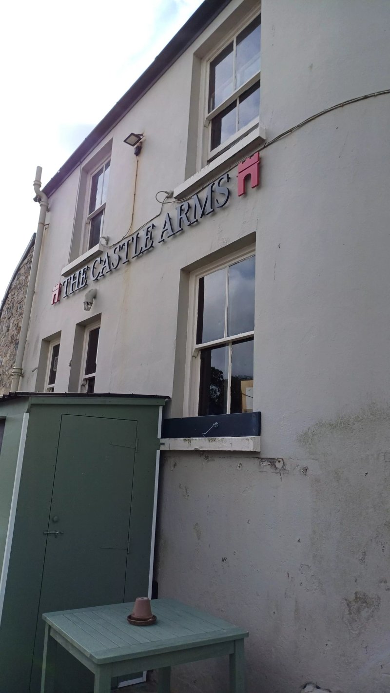 The Castle Arms