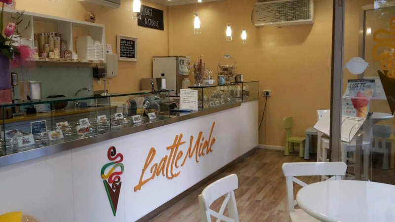 Gelateria Yogurteria Latte Miele