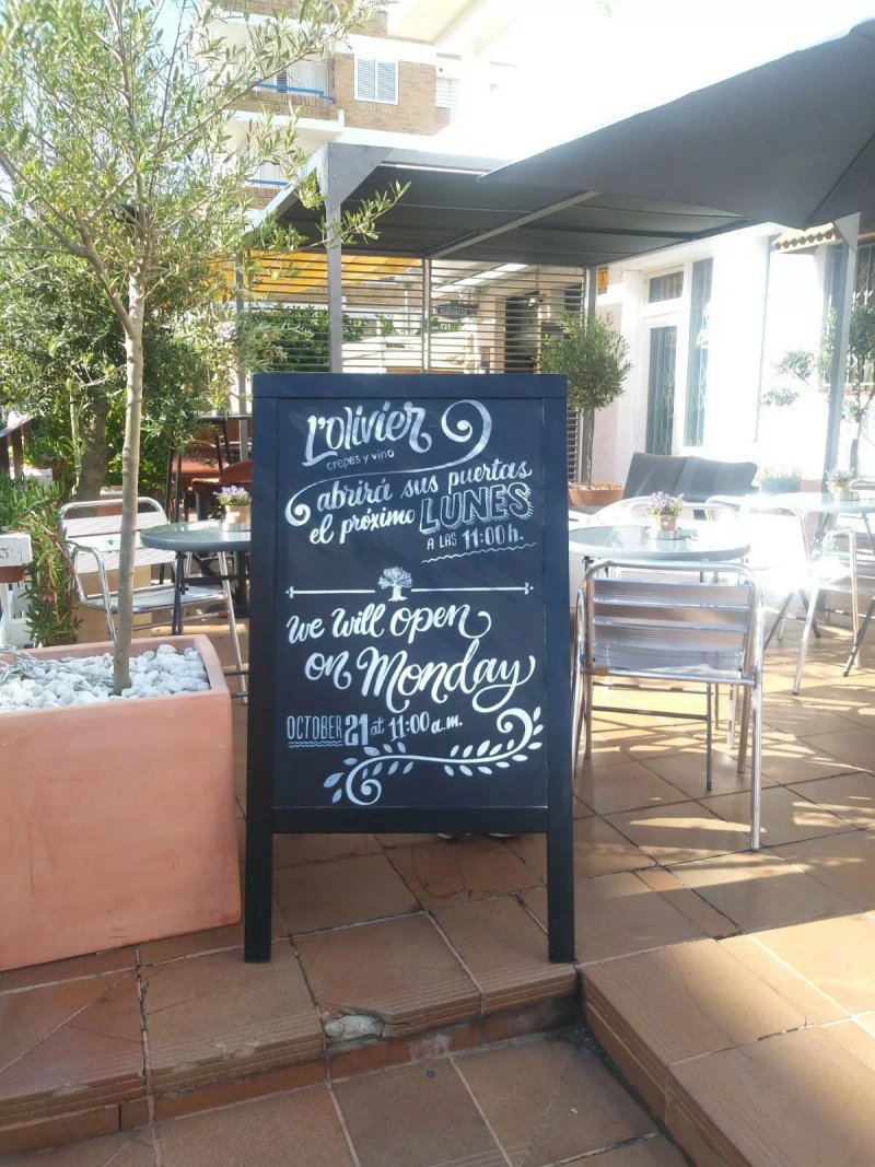 L'Olivier crepes y vino