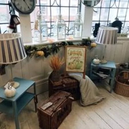 Carlton House - Antiques, Crafts, Gifts And Frenchic Paint