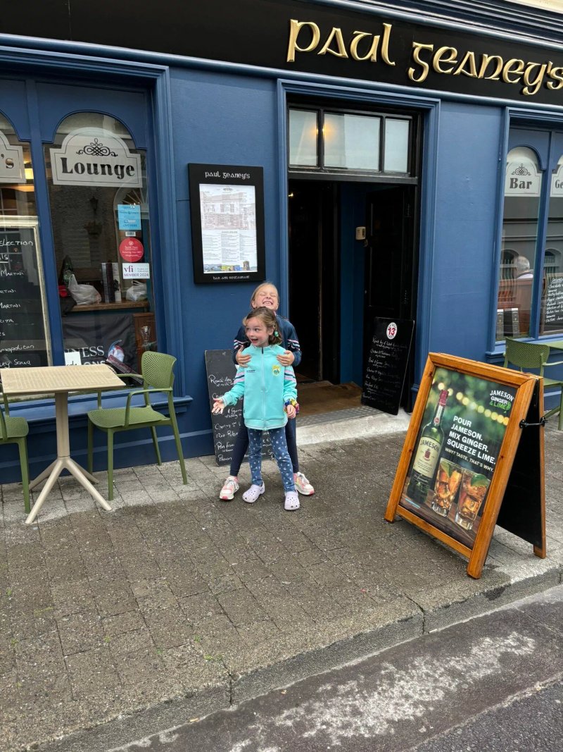 Paul Geaney's Bar & Restaurant
