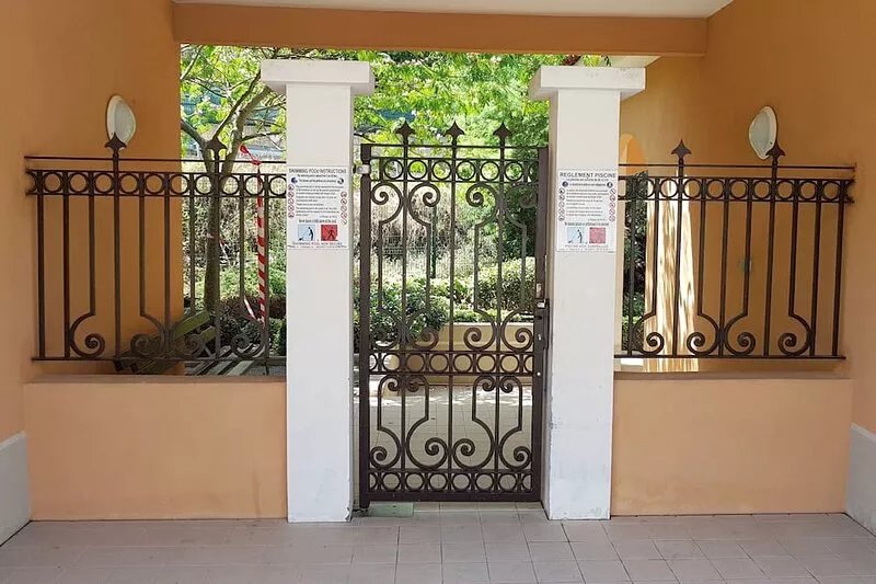 To discover Villa Cannes 8 people. Close to beaches & center. Wireless. 2