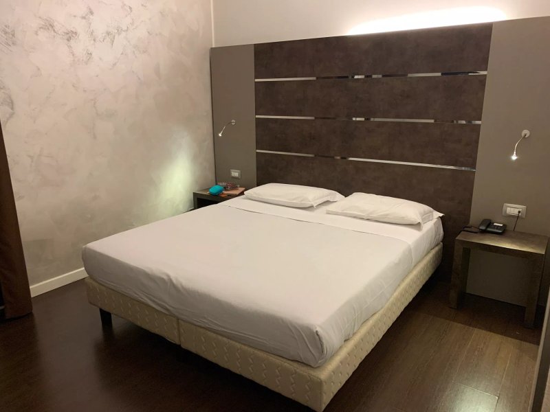 Base Hotel