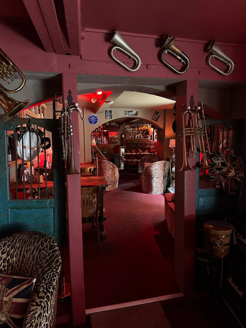 The Grapevine Champagne & Jazz Bar
