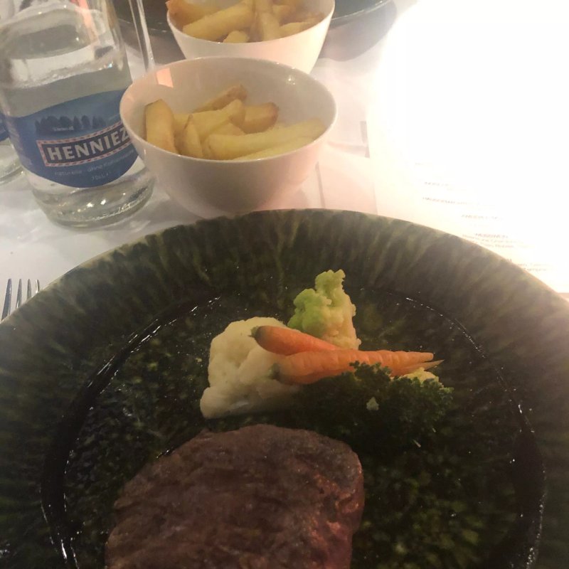 Noohn -Restaurant-Lounge- Bar