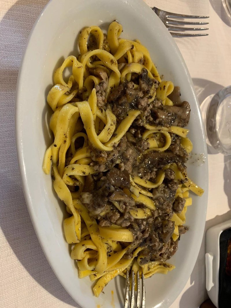 Al Girone Dei Golosi