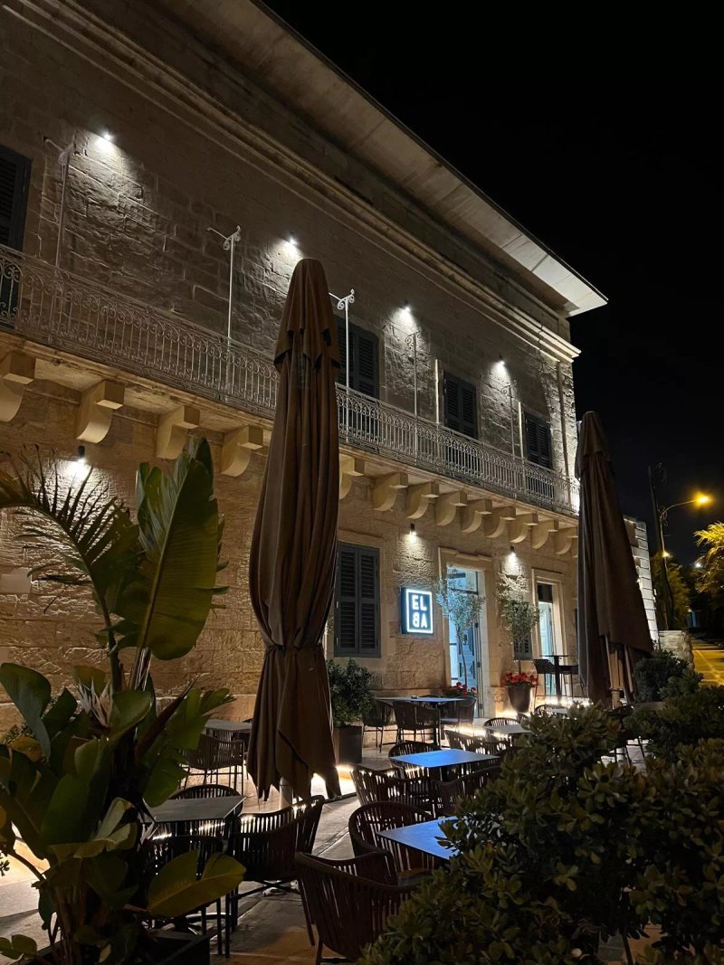 Xvi Suites