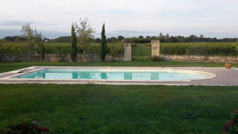 Chateau Les Eyquems
