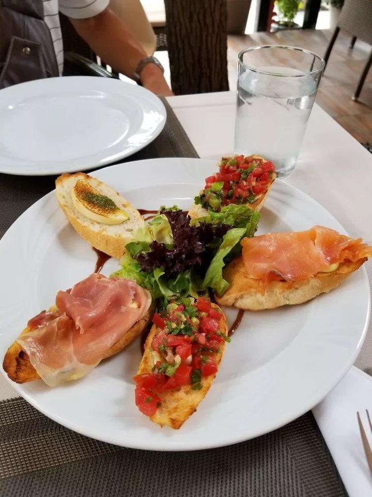 Cross Restaurant