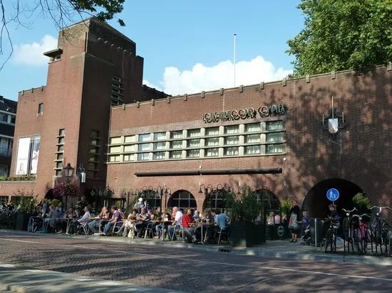 Louis Hartlooper Complex