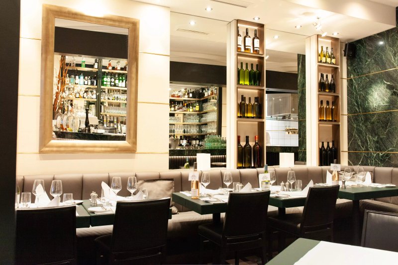 Meyer's Restaurant & Bar
