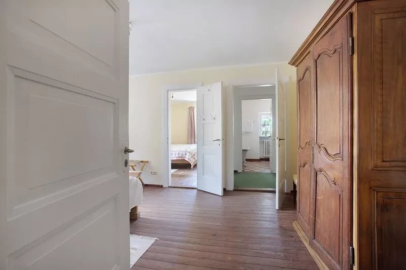 Cottage 'Gutshof An Der Alten Linde' with Private Garden and Wi-Fi