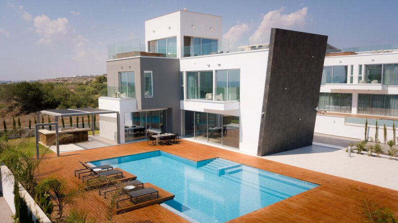 Cove Seaview Elite Residences