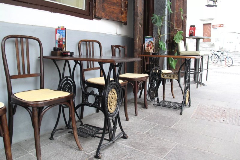 Singer Atelier Cafe