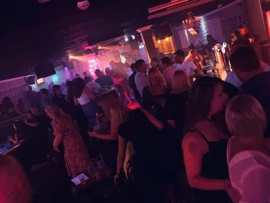 VIVID - Bar & Club