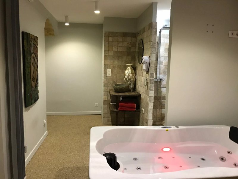 Love House with Spa