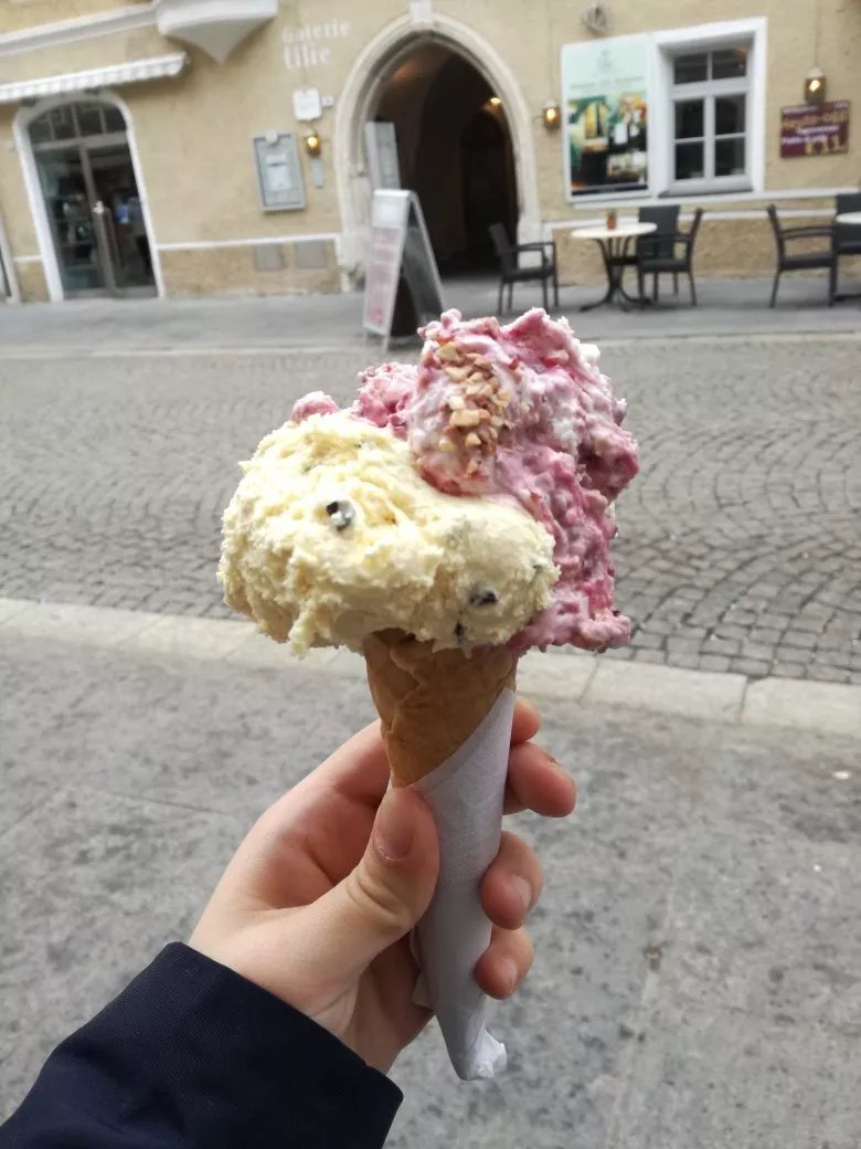 Il ghiottone - gelateria rosticceria