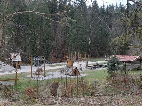 Erlebnis-Spielplatz Schmelz