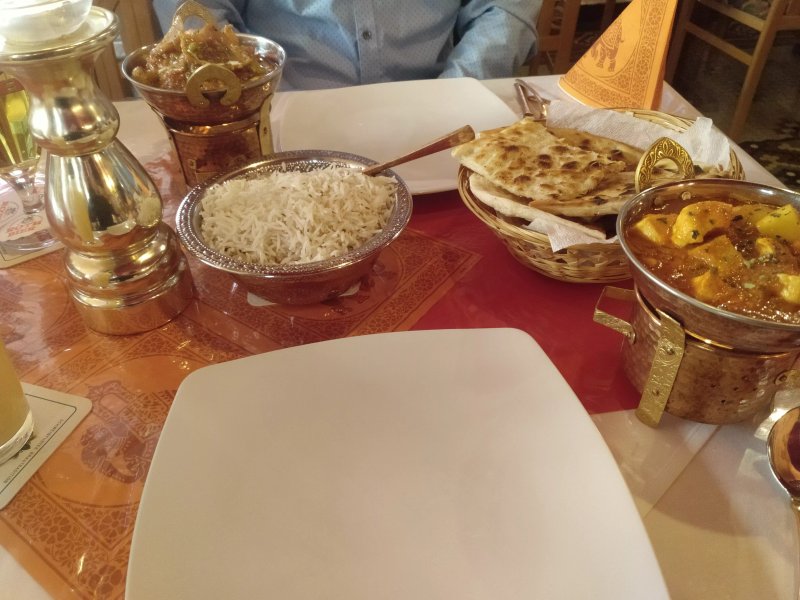 INDISCHES CURRY HAUS - Restaurant