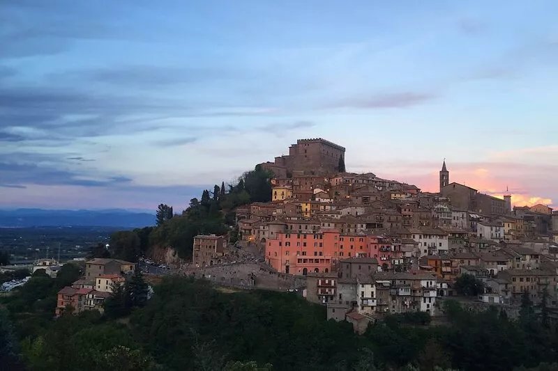 Family Friendly Villa With Private Pool & Spectacular Mountain & Castle Views