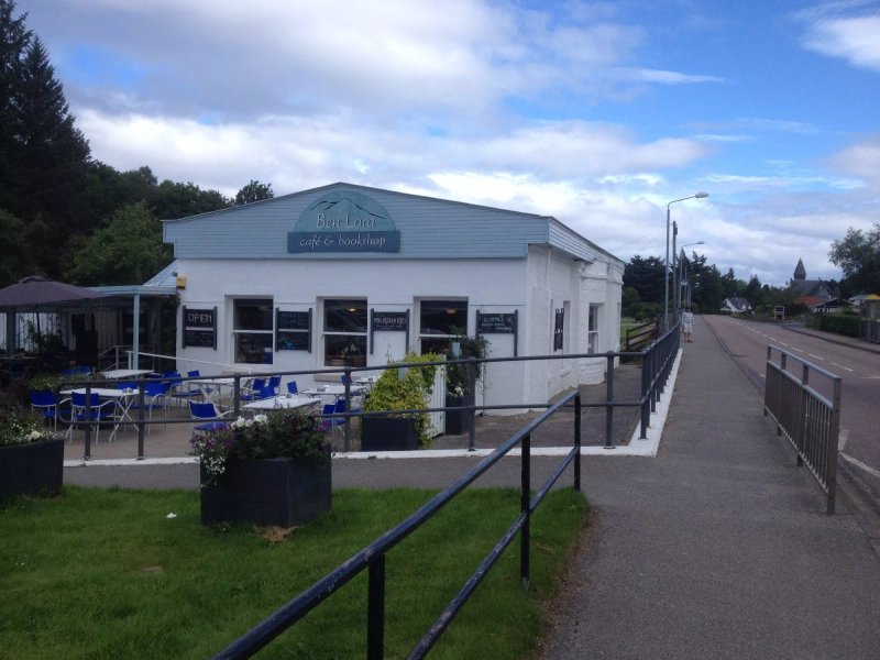 Ben Lora Cafe & Bookshop