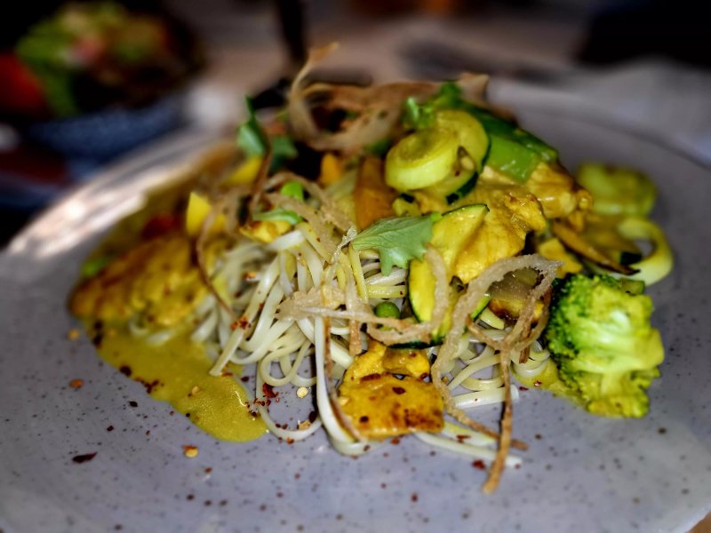 Tally's Restaurant Und Rheinbar