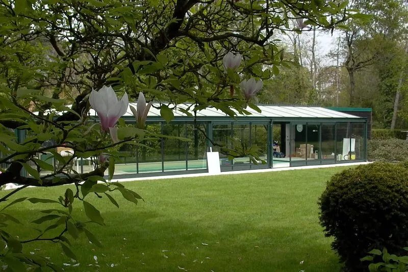 200m from the golf course and 3km from the beach, garden and indoor swimming
